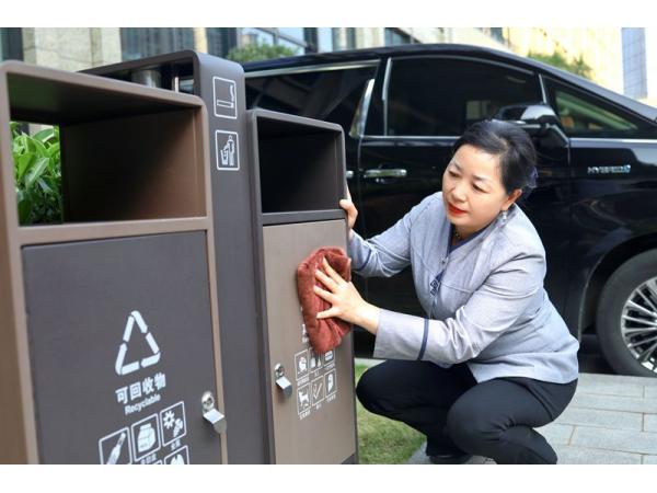 日常保潔外包的五大優(yōu)勢，為何越來越多的企業(yè)選擇外包保潔？
